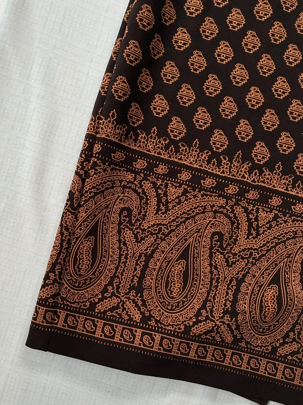 Briggs Black & Gold Paisley Midi Skirt Size 14